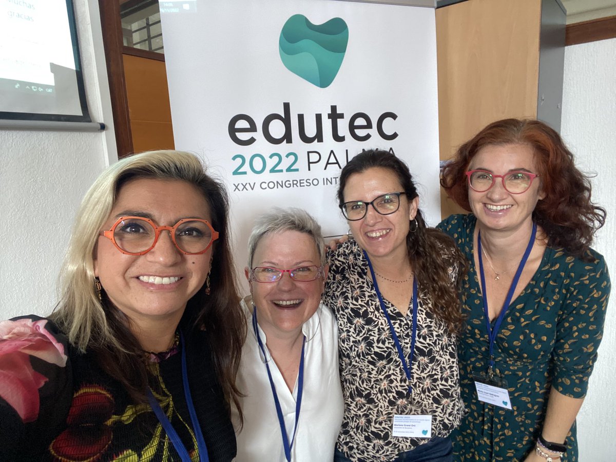 lindacq's tweet photo. Mesa redonda “Paisajes digitales de aprendizaje” con todos sus protagonistas #gracias #edutec2022 ⁦@CFMorante⁩ ⁦@mariona_lmi⁩ ⁦@mireiausart⁩ #muchoporaprender https://t.co/O9qjMgmooJ