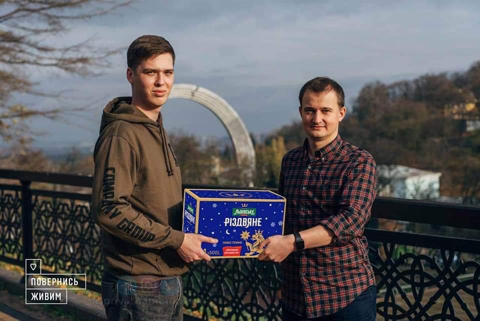 ZTajler's tweet photo. Я знаю що у чорному ящику https://t.co/XOi4QhkNFZ