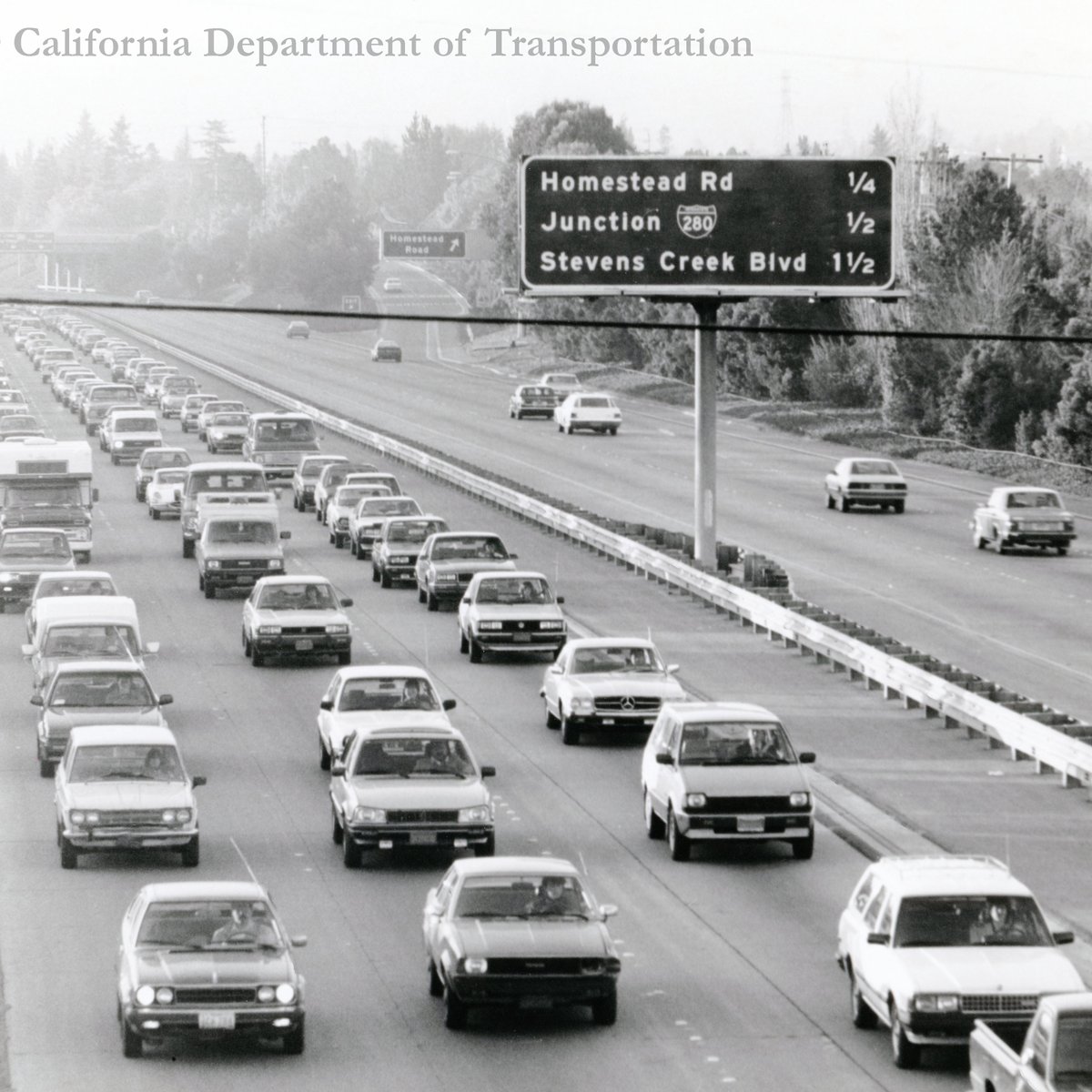 MTCBATA's tweet photo. Despite decades of widening freeways, we're still sitting in traffic. We're hosting two webinars to re-imagine freeways for the 21st century on Nov. 17 &amp; Nov. 29. Join us and let's make freeways work, together. https://t.co/IX7O3fHZms https://t.co/VUlCxlN54K
