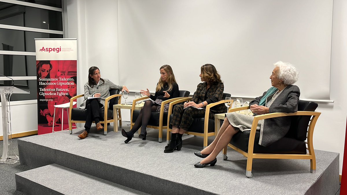 ASPEGI's tweet photo. Lara Zubimendi Iraola (@PwC_Spain) «La diversidad es una oportunidad para retener el talento». #AspegiForoa #ForoAspegi https://t.co/Qoy2b8c5HW