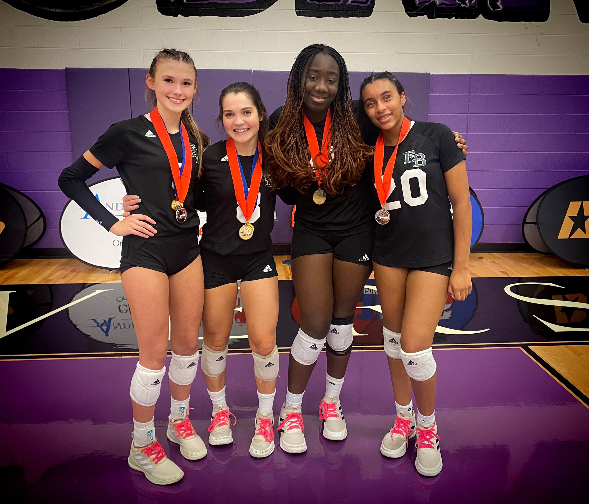 layne bulow on Twitter "Representing houstonjuniors at the TAPPS 5A