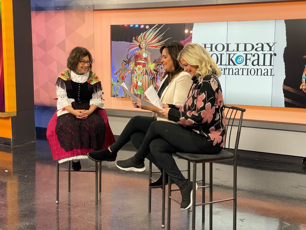 Our honorary chairperson Karen Schmieder joined @RealMollyFay and @TiffanyOgle on The Morning Blend this morning!

Watch the segment: tmj4.com/shows/the-morn…

#folkfair2022 #milwaukee #culture #milwaukeeevents #milwaukeeculture