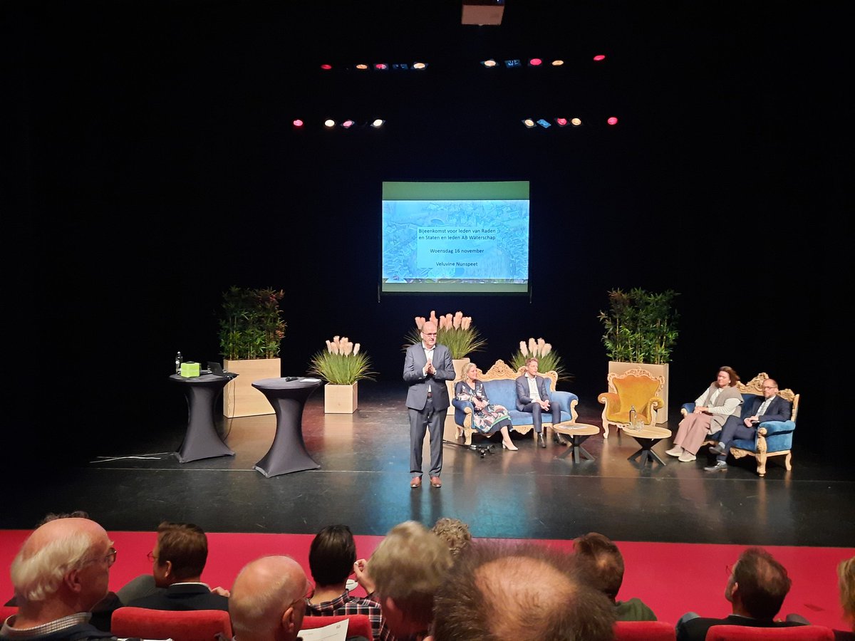 Vanavond een bijeenkomst voor de raadsleden van de gemeenten binnen de Kop van de Veluwe. Mooie regionale samenwerking van gemeenten, <a href="/ValleienVeluwe/">Waterschap Vallei en Veluwe</a> en <a href="/provgelderland/">Provincie Gelderland</a> over grote (ruimtelijke) opgaven zoals #woningbouw, #klimaatadaptatie, economische ontwikkeling en mobiliteit.