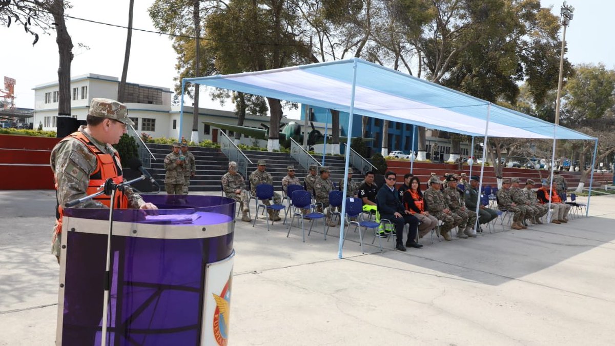 indeciperu's tweet photo. 🔝El jefe del #INDECI,@CarloeYanez, lidera ceremonia de clausura del curso de Rescate en Estructuras Colapsadas Nivel Liviano #CRECL, dirigido a alumnos de la Escuela de Sub Oficiales de la @fapperu, https://t.co/GrnQ65IJjK