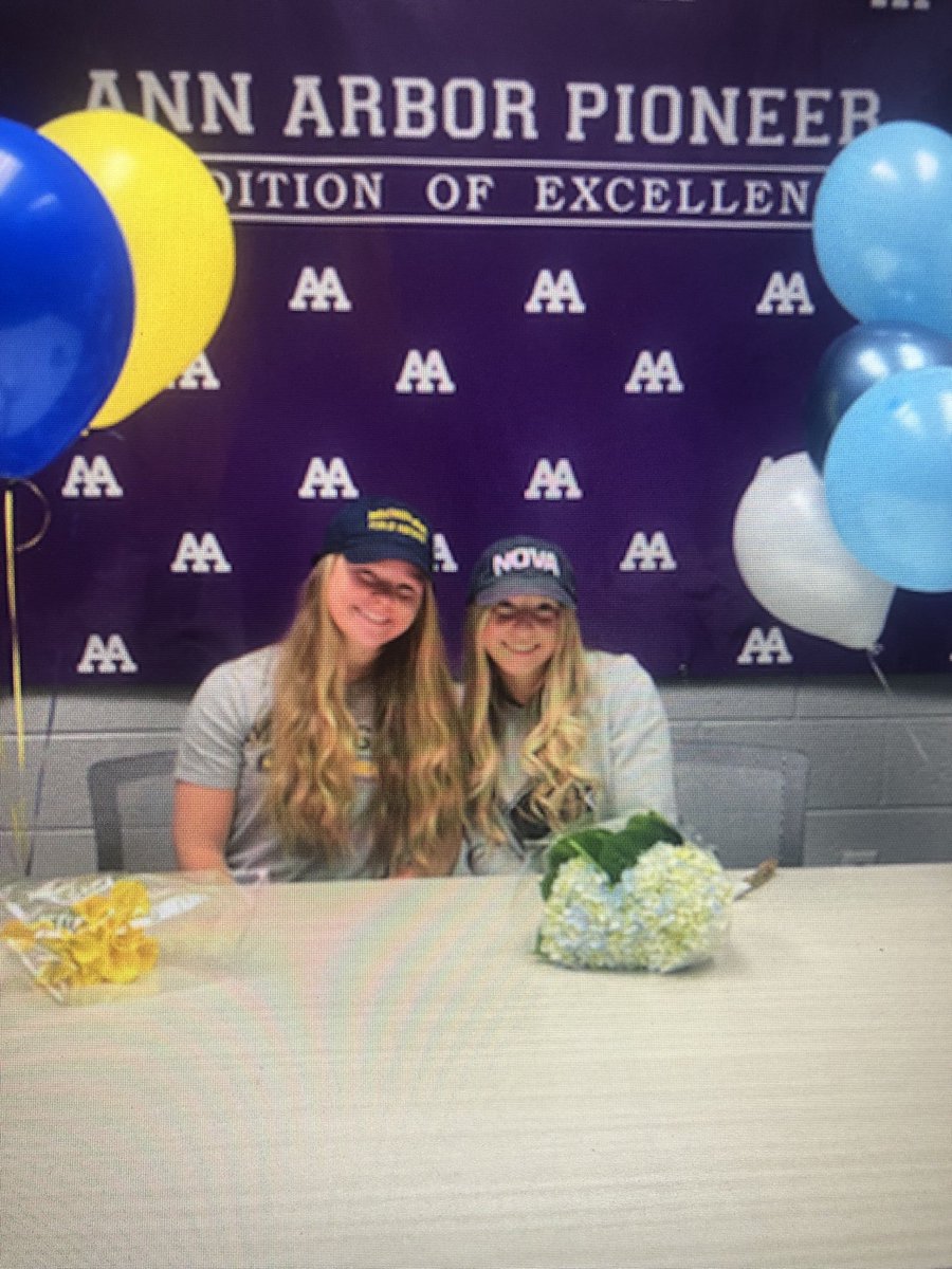 AAPioneerSports's tweet photo. Natalie Millman (University of Michigan) and Kate Soldan (Villanova) sign their letters of intent for field hockey. ⁦@AA_PFH⁩ https://t.co/hcY9ZJ3B6l