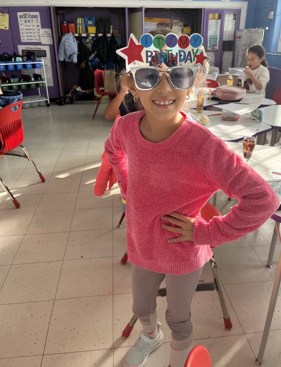 ReadUpOnRegansRoom tweet media