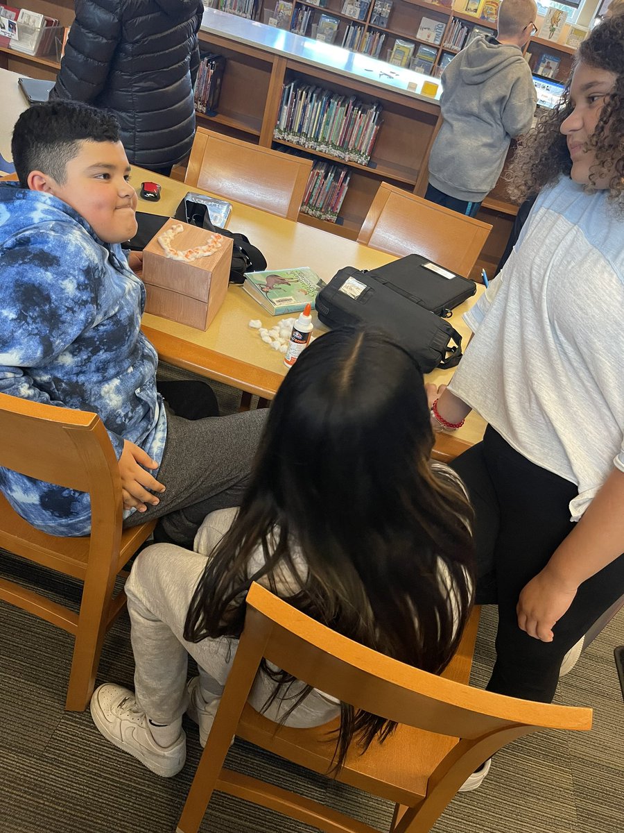 🦅🦌 It’s a Zoo in here! 🐯🐺

6th grade <a href="/HambrightElem/">Hambright Elementary School</a> students are working hard to complete their zoo animals this week. These animals will then be coded with <a href="/birdbraintech/">BirdBrain Technologies</a> HummingBird Bit. 

Can’t wait to see the final result next month! 

#coding