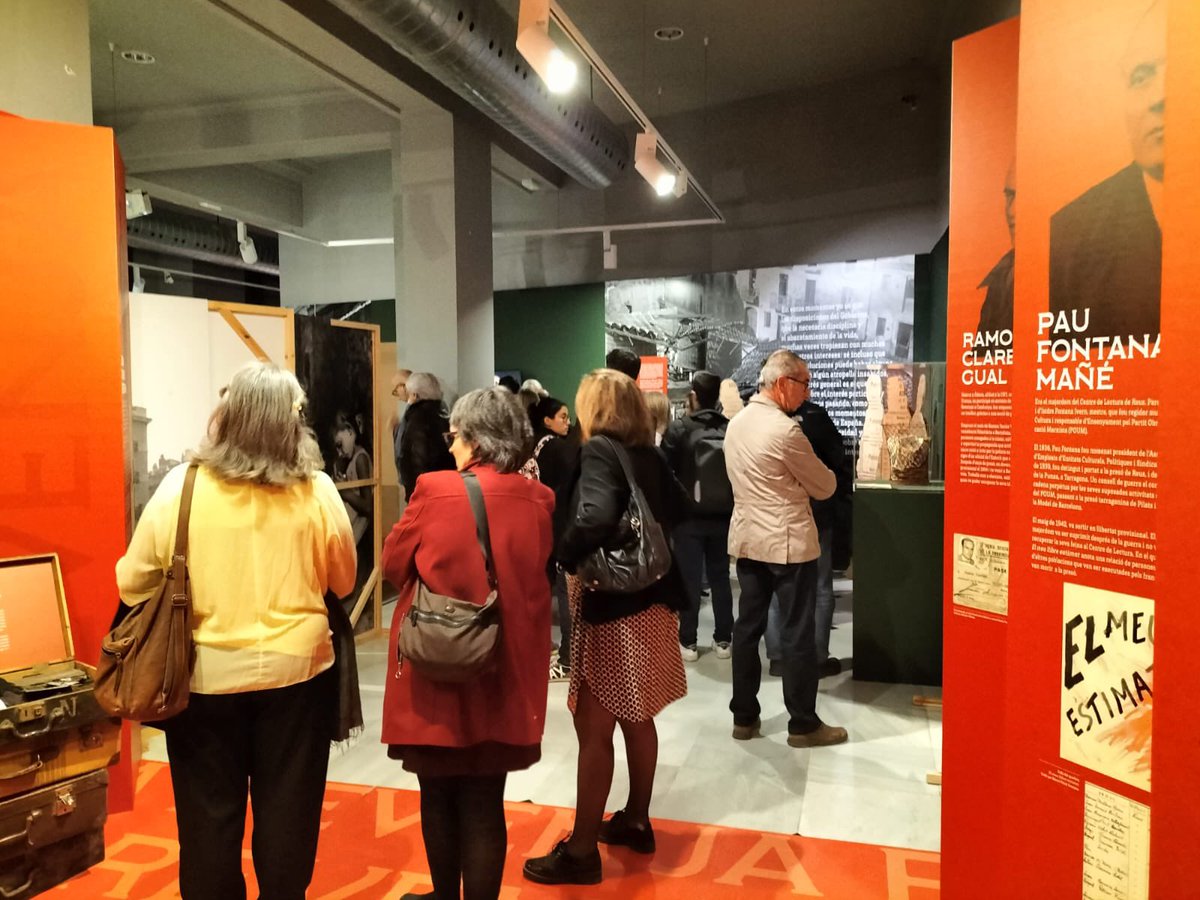 ReusCultura's tweet photo. 👉 Inauguració de la nova exposició dels #MuseusdeReus “Després de la guerra. La vida quotidiana sota el franquisme”.
🗓️Estarà oberta fins a principis del 2024 al Museu Salvador Vilaseca.
#ReusCultura @reus_cat https://t.co/q7R38PZ73W
