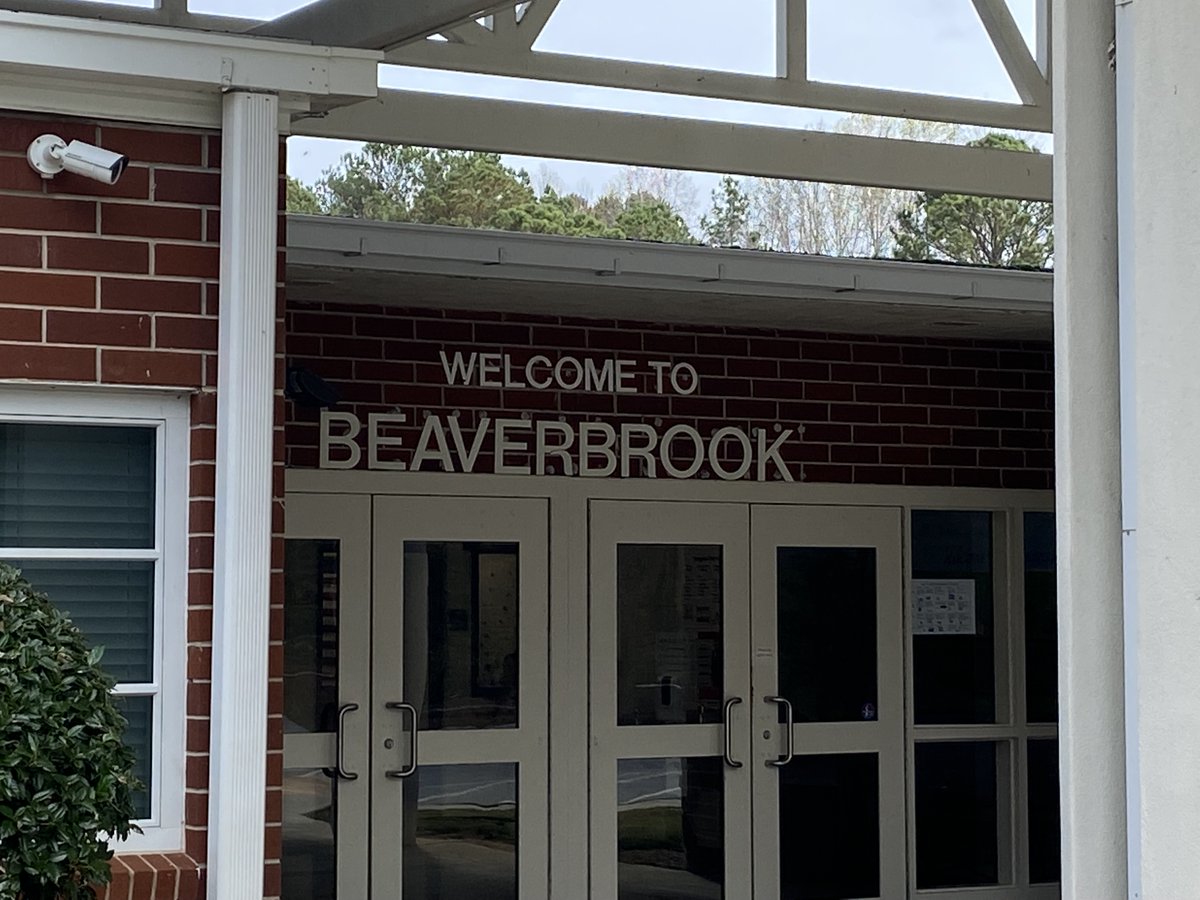 GSCSDistrict1's tweet photo. Went to visit my bosses at #DaBrook today @beaverbrookgscs! Good to see so many smiling faces, teachers teaching, staff supporting and scholars learning. Shout out to Ms. Fowlerβs 4th grade Theatre π class on critiquing the Newsies Production. #PACE #DaBrook #BB4L https://t.co/Oa7awMiQnG
