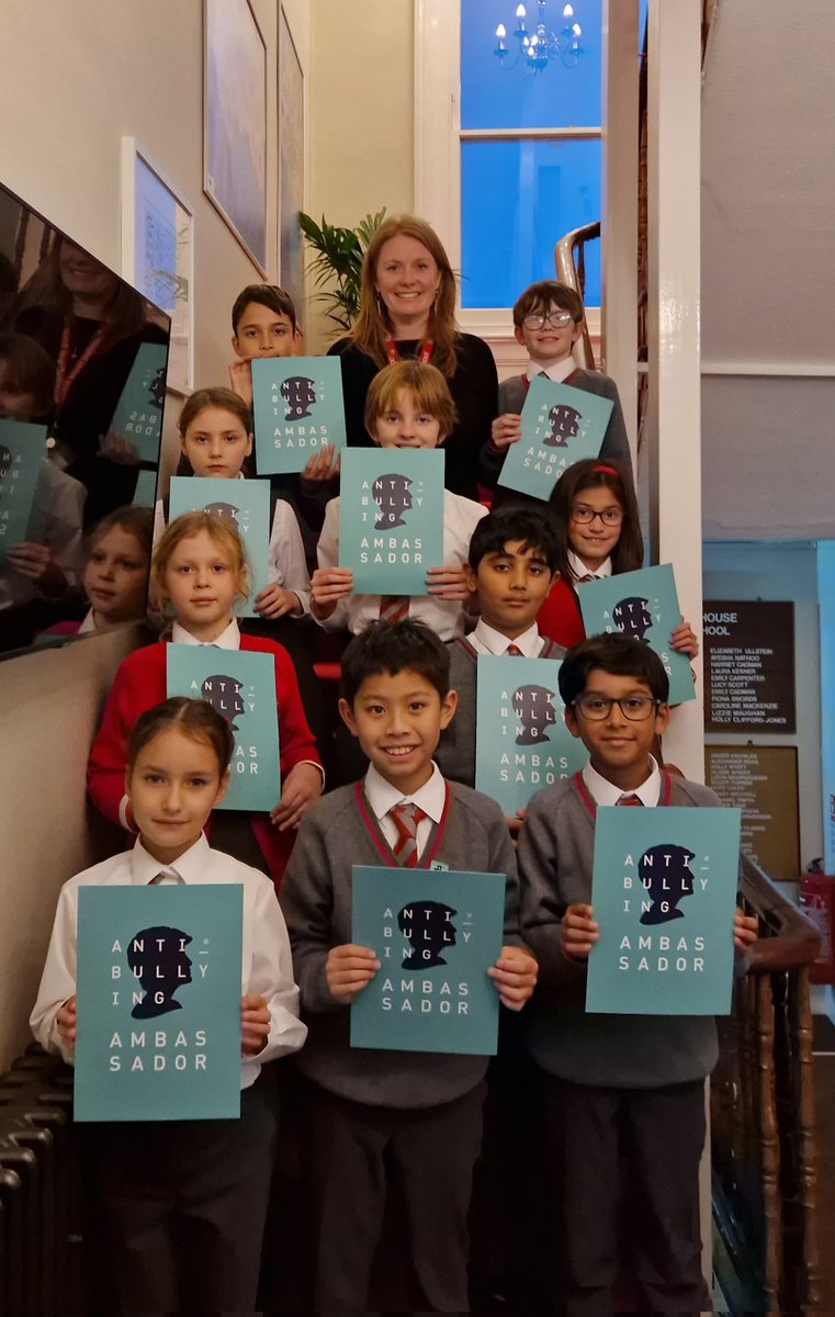 MrsPacheBHS's tweet photo. 'Young people can change the world' is the motto of @AntiBullyingPro @DianaAward. We are privileged to have spent the day training our 10 @Broomfield_HS anti-bullying ambassadors ready to make positive changes in their world. @AskNationwide @DukesEducation @KensingtonRoyal https://t.co/1HZDXYp7dL