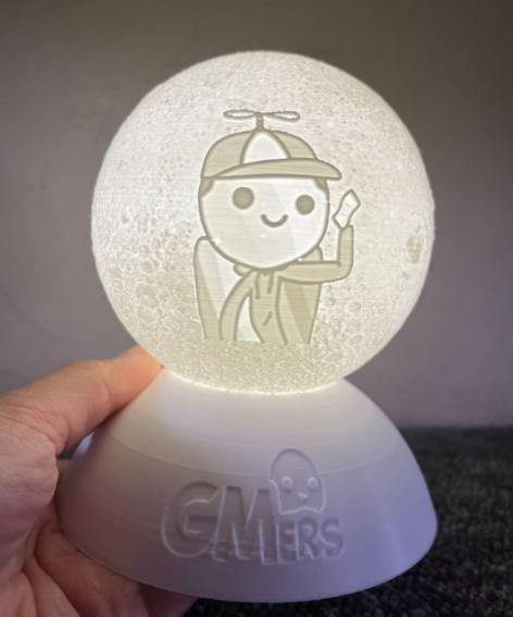 GMersNFT's tweet image. GMers x @mechamemo 🤝

GMers have partnered with our community member @mechamemo to provide our first GMers collectible.

Supply is very limited &amp;amp; open to the first 10 people to open a ticket in our Discord: discord.gg/rGzMtDmc

Price: 2 SOL + 100 SUN

Design: GMer Customized