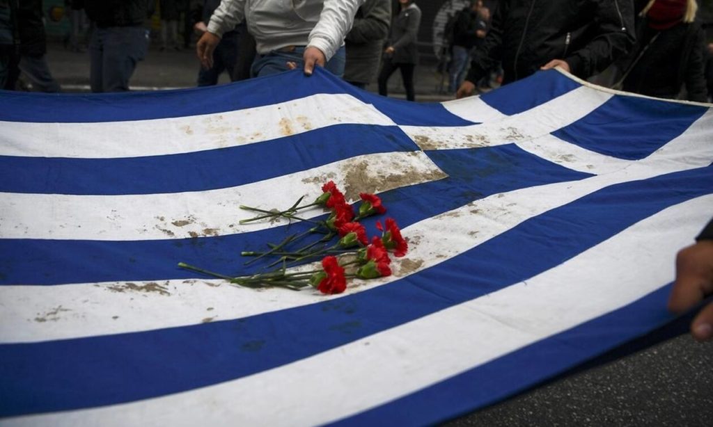 PBeteniotis's tweet photo. Ένα, δύο, τρία... πολλά ΠΟΛΥΤΕΧΝΕΙΑ.
Το Πολυτεχνείο δεν ήταν ένα αλλά χιλιάδες.
Όσοι οι Νέοι μιας γενιάς.
Όσα τα λεπτά την τριών ημερών.
Όσες οι μέρε�� μιας ολόκληρης επταετία

#Πολυτεχνείο #δενητανεγιορτη #ήταν #εξεργεση #Λαϊκή. https://t.co/b3iPaYr4D3