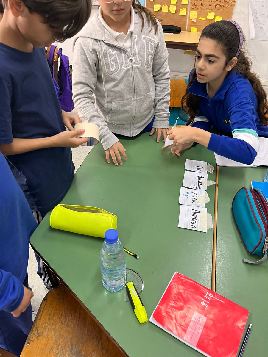RHHS_Elementary's tweet photo. BE5C learners collaborating on putting adjectives in the right order #group_work #language @RHHS_Saida https://t.co/5bfCjhOsSc