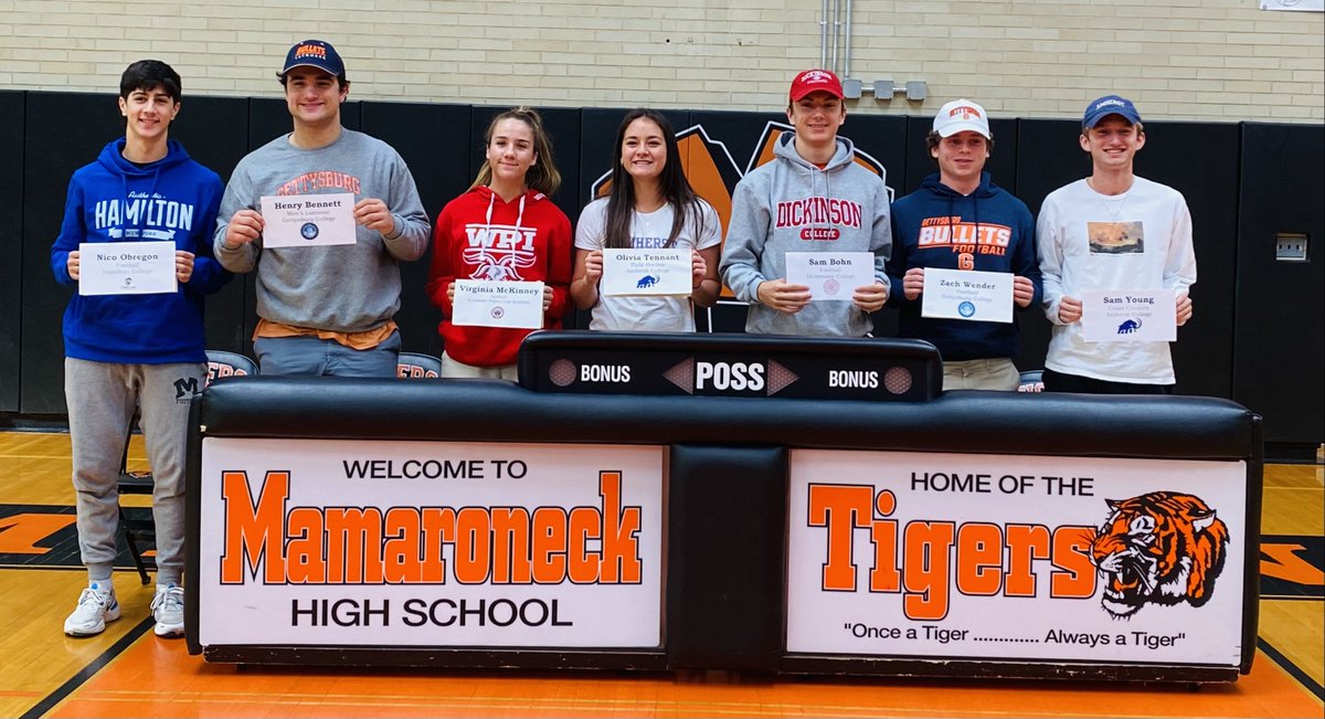MamaroneckED's tweet photo. #FallSigningDay 17 #MHS student athletes continue their athletic careers in college! More to come this spring. So proud of these students for their endless hard work & determination both on and off the fields. Full list of college commits here: https://t.co/obHF1NcEWD https://t.co/R6ZHgqe2hi