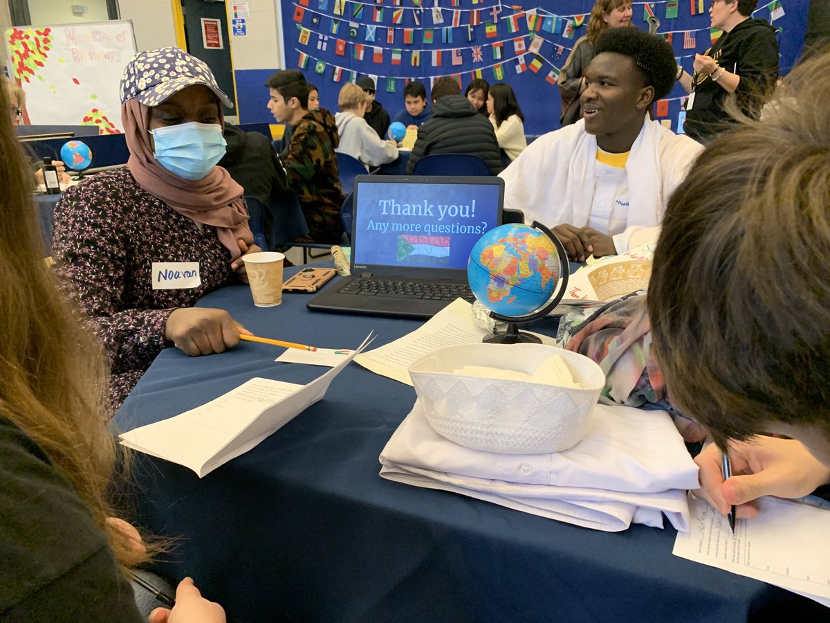 SD23News's tweet image. ELL learners and international students sharing their culture with their RSS classmates during #MulticulturalWeek! Students from Syria, Sudan, Thailand, France, Ukraine, Japan, Mexico, Philippines, Afghanistan, Spain, and more - this is how we create #CaringCommunities!