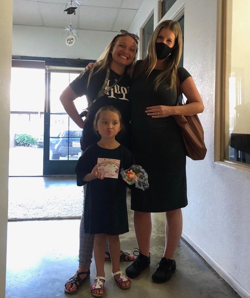 freedom4youth's tweet photo. Appreciation post for one our co-founders Meghann! Meghann is a mom &amp; a licensed clinical social worker for Casa Pacifica, which serves over 100 families daily facing homelessness or other behavioral and mental health challenges to keep children in their homes and communities! https://t.co/b6HJa0DrFp