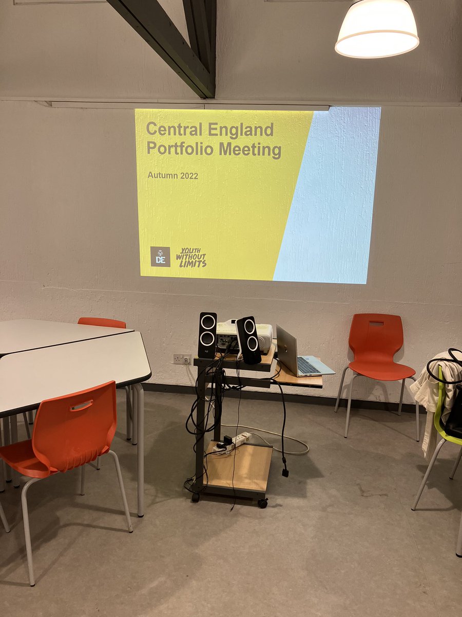 MollieOwen_DofE's tweet image. Tonight was #Coventry & #Warwickshire’s second DofE Portfolio Meeting! Thank you @BH_Coventry for hosting! It was great to see you all & to give out plaques! @OfficialWiseman @FinhamPark @Coundon_Court @positiveyouthUK @PKS_Coventry @KenilworthSch @StraUponAvonSch @KinetonHighSch