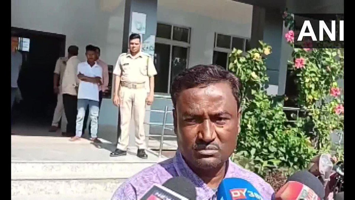 DebashishHiTs's tweet photo. #Assam: 44-year-old HazaratAli raped and murdered a 14-year-old minor in Dhekiajuli in Sonitpur district while she was sleeping alone at home.
He confessed that the minor tried to shout for help so he strangulated her. Ali arrested.
#SameMindset #LoveJihad_ActOfTerrorism https://t.co/WqC5JaKR75