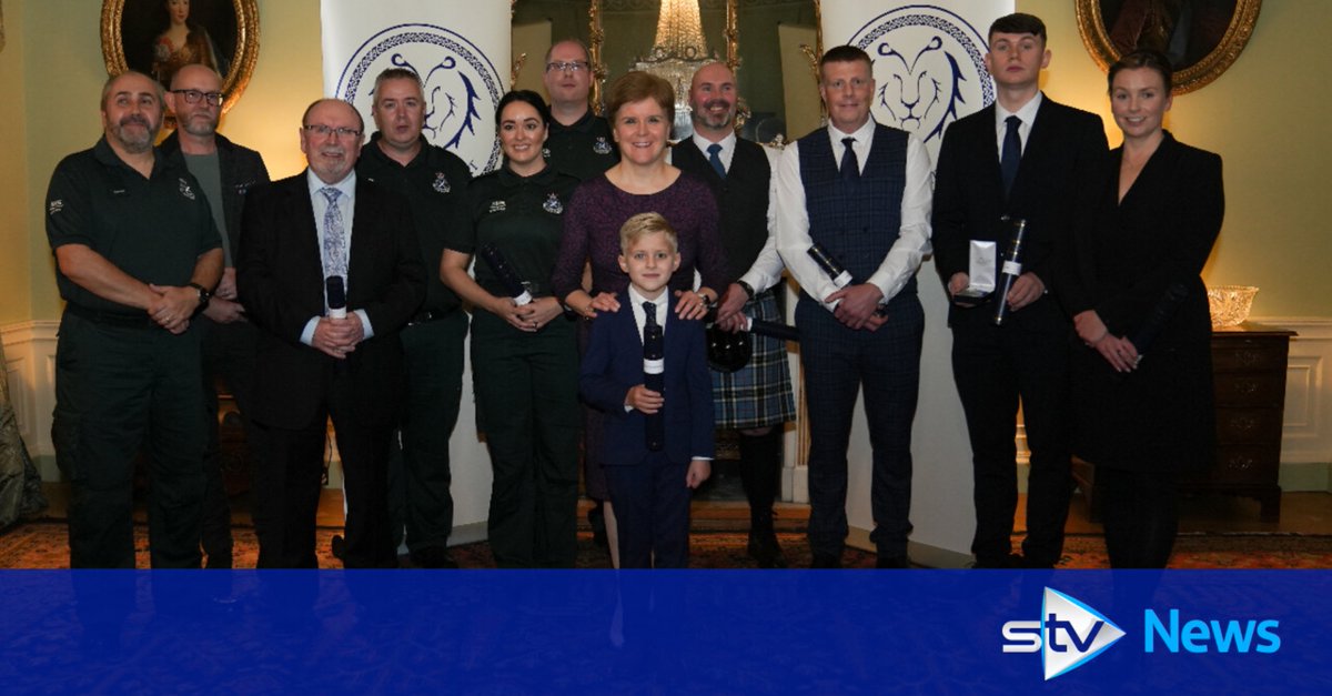 Blairdardiepri's tweet photo. Blairdardie is super proud of our brave P3 pupil.His quick thinking in an emergency earned him a nomination from the paramedic on scene. Here he is collecting his award from the First Minister at Bute house.@Brave@Heart 
#responsiblecitizens #Positiveimpact #bravery https://t.co/4KAxTB5kKT