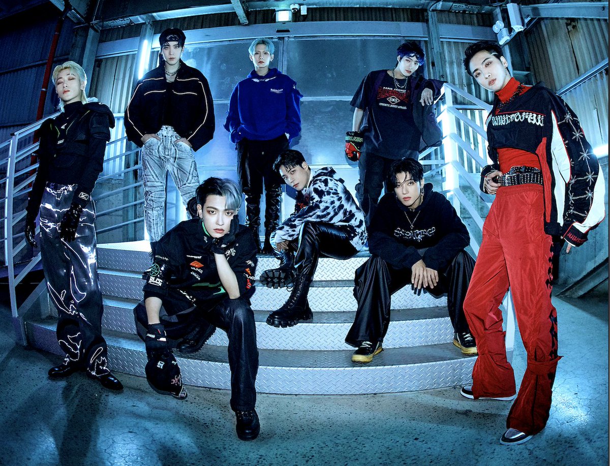 1027KIISFM's tweet photo. #ATEEZ is joining @JoJoWright on air tonight at 6:30pm pst! 🙌 Listen here: https://t.co/PkQboszyuU PLUS hear their song #Guerilla 😍 🎶 https://t.co/JeajbDVpDC