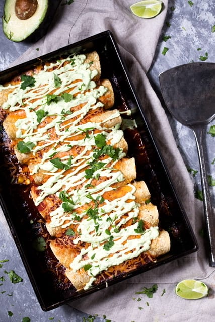 DinnerFactory's tweet photo. Did you know? These enchiladas are receiving rave reviews from all our customers, not just vegetarians! 

It's the perfect vegetarian comfort food for weeknight dinners!  

⭐ $27.00 (2-3-SERVINGS)
⭐ $41.00 (4-6-SERVINGS)

Try it out! 😋 #yegmealprep #yegfood #yegeats https://t.co/nkA94fwpP8