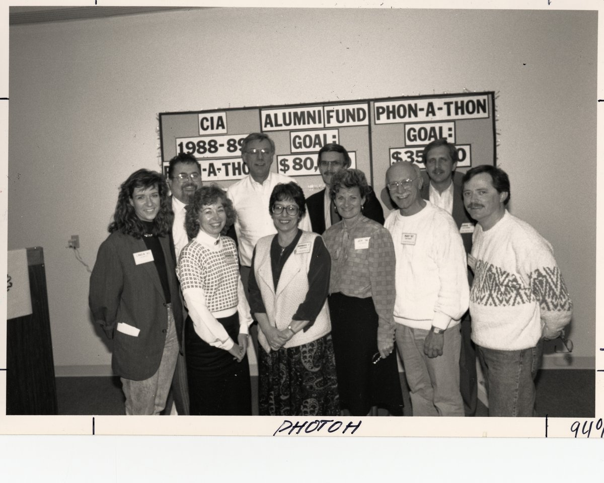 CleInstituteArt's tweet photo. CIA's 140th Birthday Celebration continues! 🎊

Today's image features CIA alums who worked at American Greetings. The are volunteering for a CIA fundraiser in 1989!

#CIACreates #CIAAlumniCreate #140Celebration https://t.co/1ceuwa5MkT