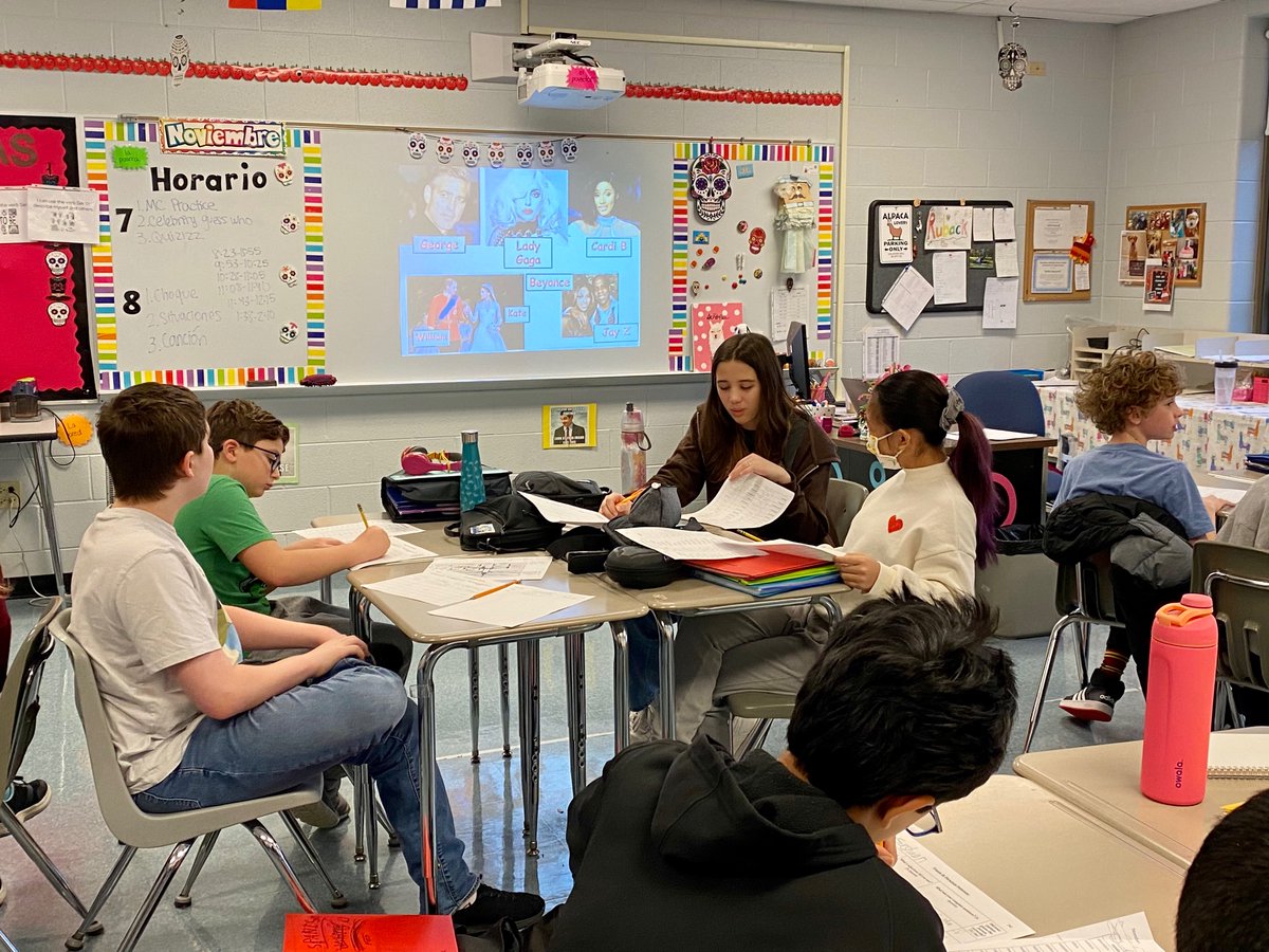 Señora Romanoff tweet media
