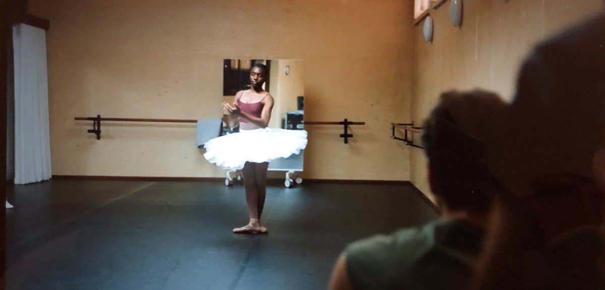 grignotages's tweet photo. L’épisode 4 nous offre la claque la plus molle de l’histoire de la variation de la claque. #OperaS2 https://t.co/eU1rqkJZ4A
