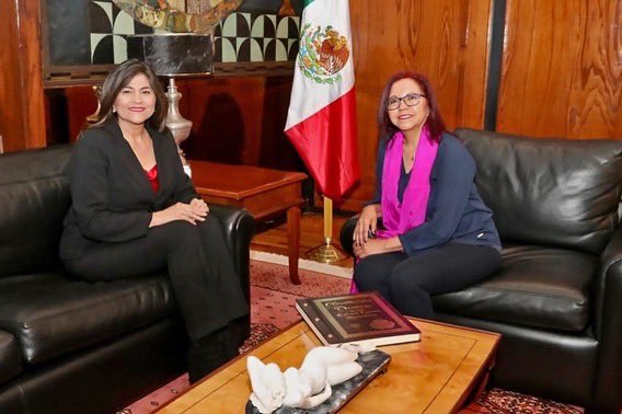 Letamaya's tweet photo. Le damos la bienvenida a mi compañera maestra @Nora_Ruvalcaba, egresada de la Escuela Normal de Aguascalientes, quien desde hoy asume el cargo de subsecretaria de Educación Media Superior de la @SEP_mx. https://t.co/VSHTykysor