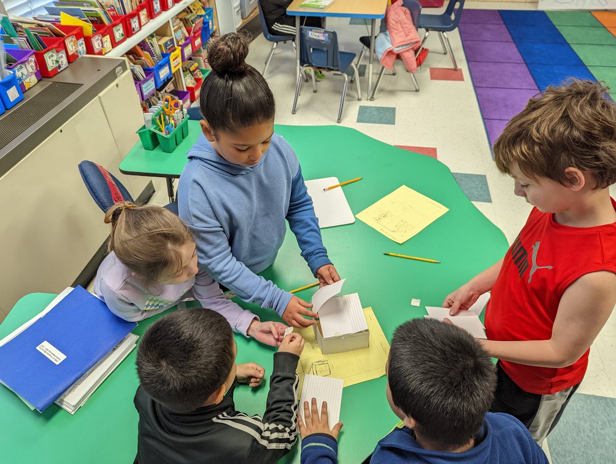 jruppert_2's tweet photo. Engineers in room 25 are hard at work to make sturdy houses designed to stand up to possible severe weather. Welcome to Shore Side City! @canstafford @NorwoodES https://t.co/pgv5bPrA0d
