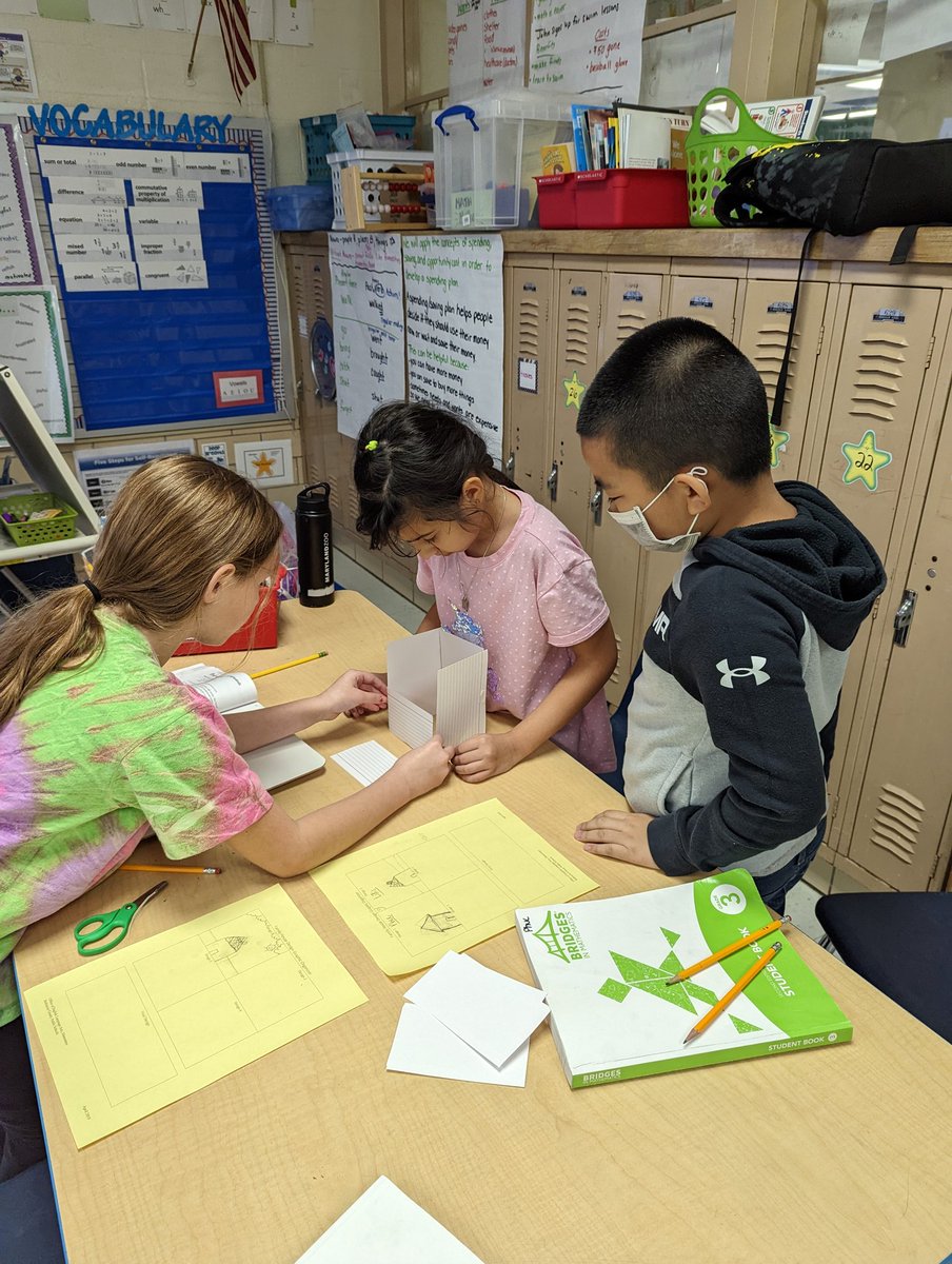 jruppert_2's tweet photo. Engineers in room 25 are hard at work to make sturdy houses designed to stand up to possible severe weather. Welcome to Shore Side City! @canstafford @NorwoodES https://t.co/pgv5bPrA0d