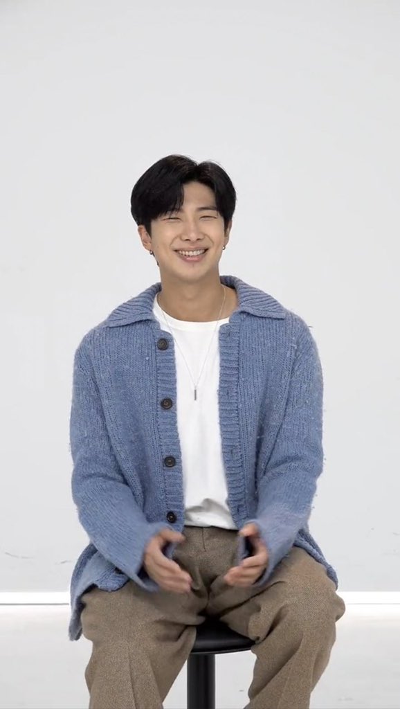 iSwoonforJoon's tweet photo. namjoon’s big smile after he mentioned his solo album ‘indigo’ is releasing soon.. pls he’s so happy and excited!! 🥹💙 https://t.co/B8EO5DAtYs