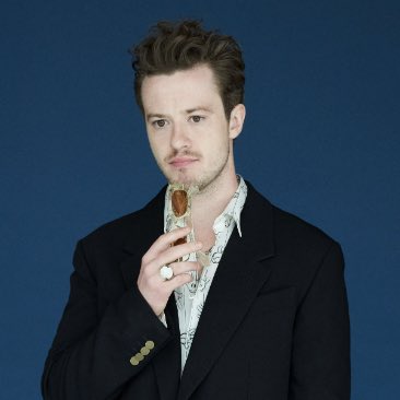 Joseph Quinn Brasil on Twitter: "Joseph Quinn está em negociações para
