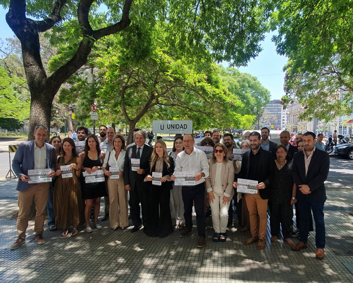 <a href="/abogadosciudad1/">Fundación Abogados de la Ciudad</a> junto a @GenovevaFerrero Por a las próximas elecciones del 18 de noviembre -> #Lista19