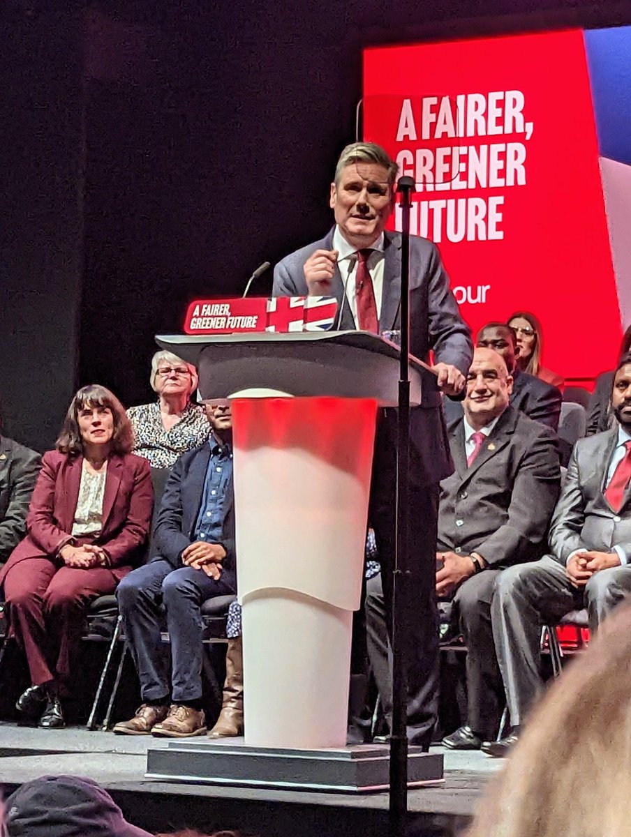 Samsoprano30's tweet photo. Yes definitely happened not a drama fantastic experience selected for being on the stage behind the leader during his speech at #labour22 https://t.co/bnBr0dmZqj