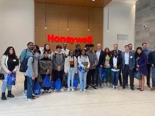 EmilyWill41's tweet photo. Thank you @honeywell and @AlstonBirdLLP for hosting the @BigIPatriots for the @StreetLawInc Legal Diversity Pipeline Program! https://t.co/YBWtX4yMyq
