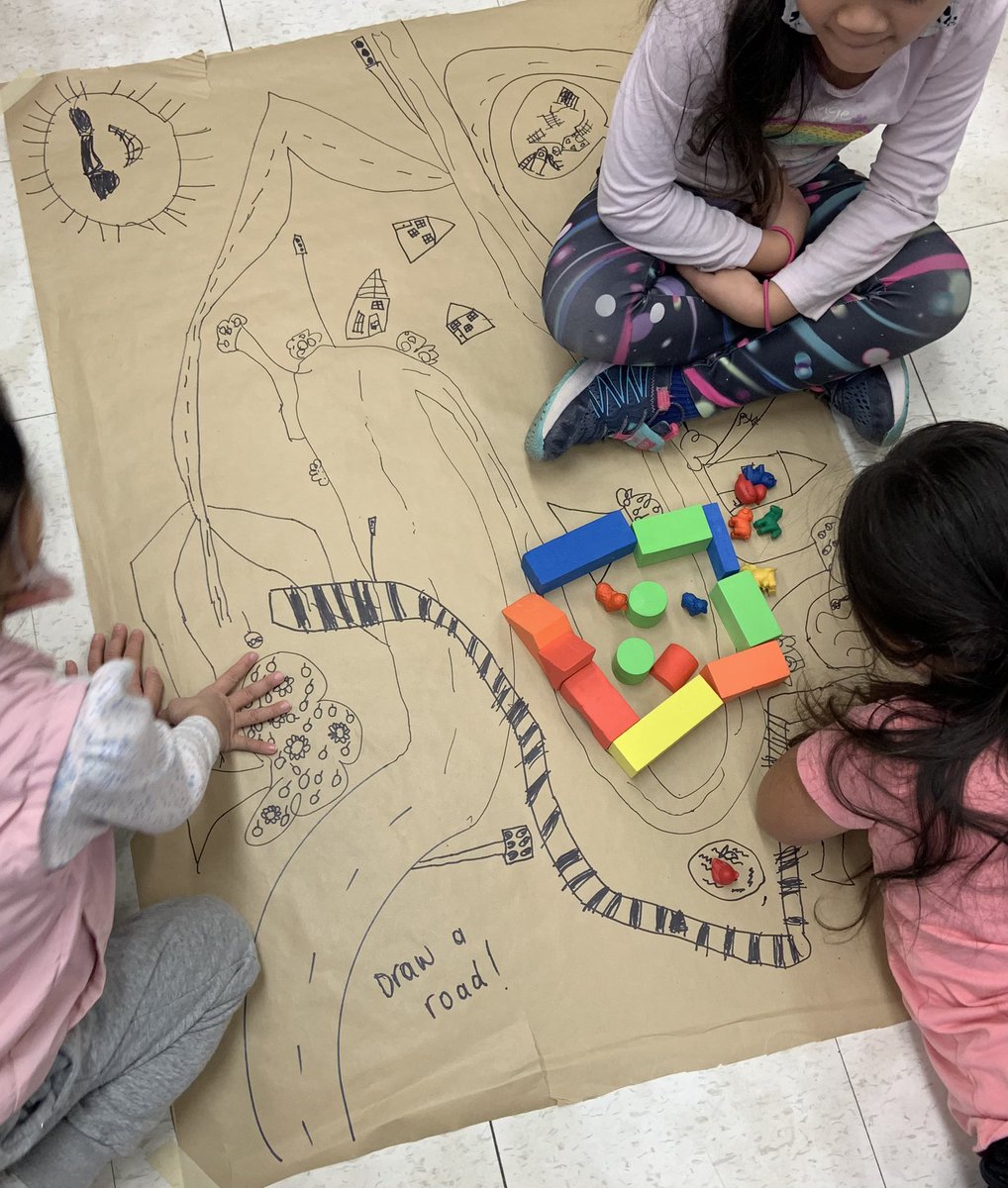 MsTomasi's tweet photo. Students working together with an open ended provocation! Love seeing their creativity! @CPPSMarkham #fdk #grade1 #collaboration #inquiry #teambuilding https://t.co/nGIdhdUDUN