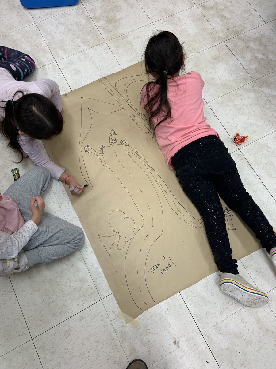 MsTomasi's tweet photo. Students working together with an open ended provocation! Love seeing their creativity! @CPPSMarkham #fdk #grade1 #collaboration #inquiry #teambuilding https://t.co/nGIdhdUDUN
