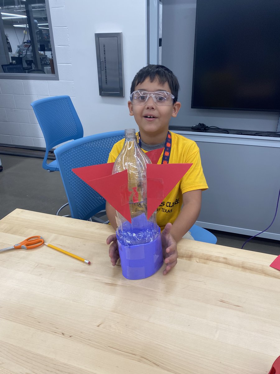 Elementary students from Nacogdoches Boys &amp; Girls Club learned about pill bugs, and had a blast building and testing their water rockets!

#SFASU #STEM #Biology #PillBugs #Engineering #Rockets #BoysandGirlsClub #ColeSTEMBuilding