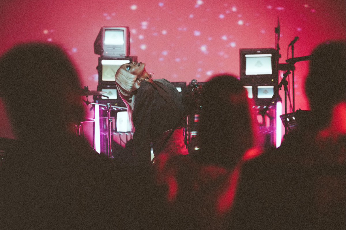 retrospekt_live's tweet photo. Thank you for making RETROSPEKT possible 🤍

📷 @itskinderella_ https://t.co/cJFuYySXCw