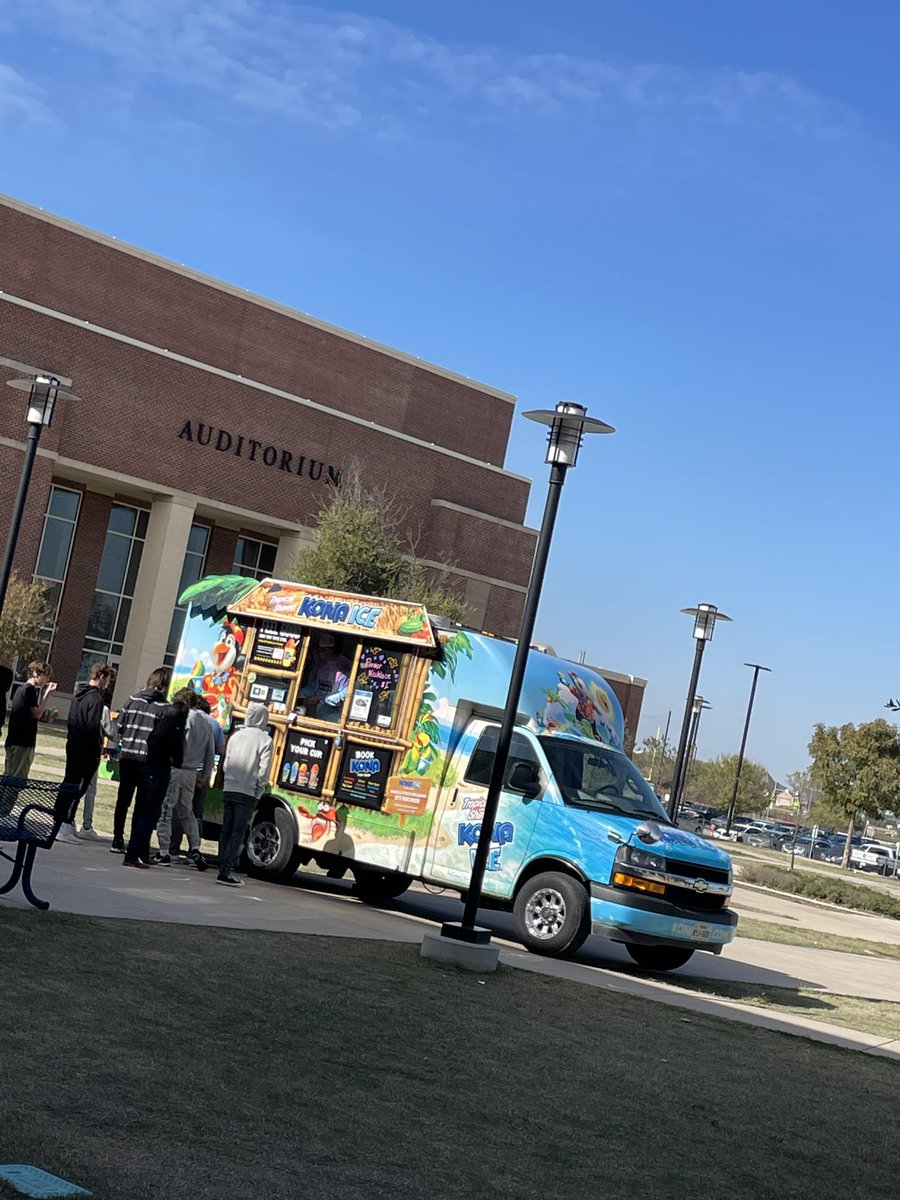 Mrs. Dodd tweet media