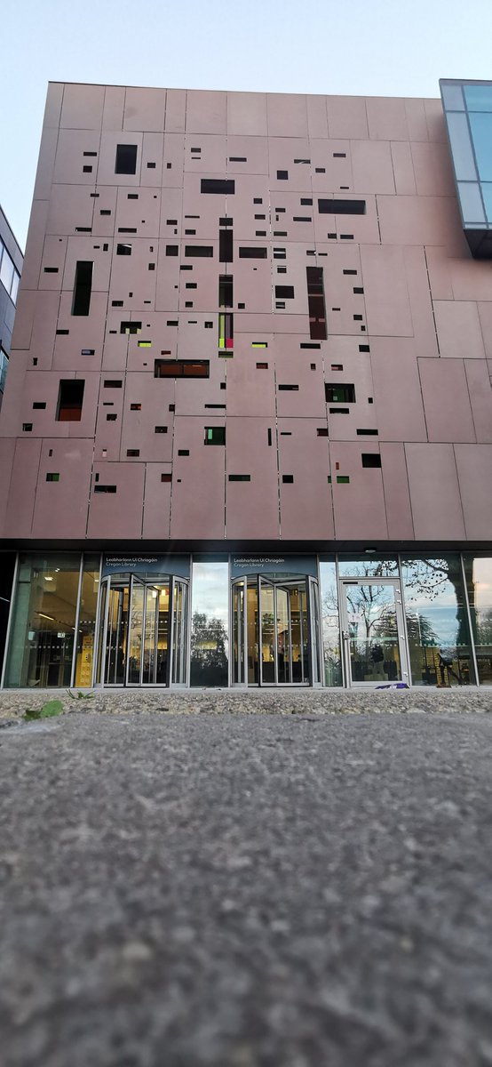 MeanwhileDa's tweet image. Fabulous Cregan library in @DCU