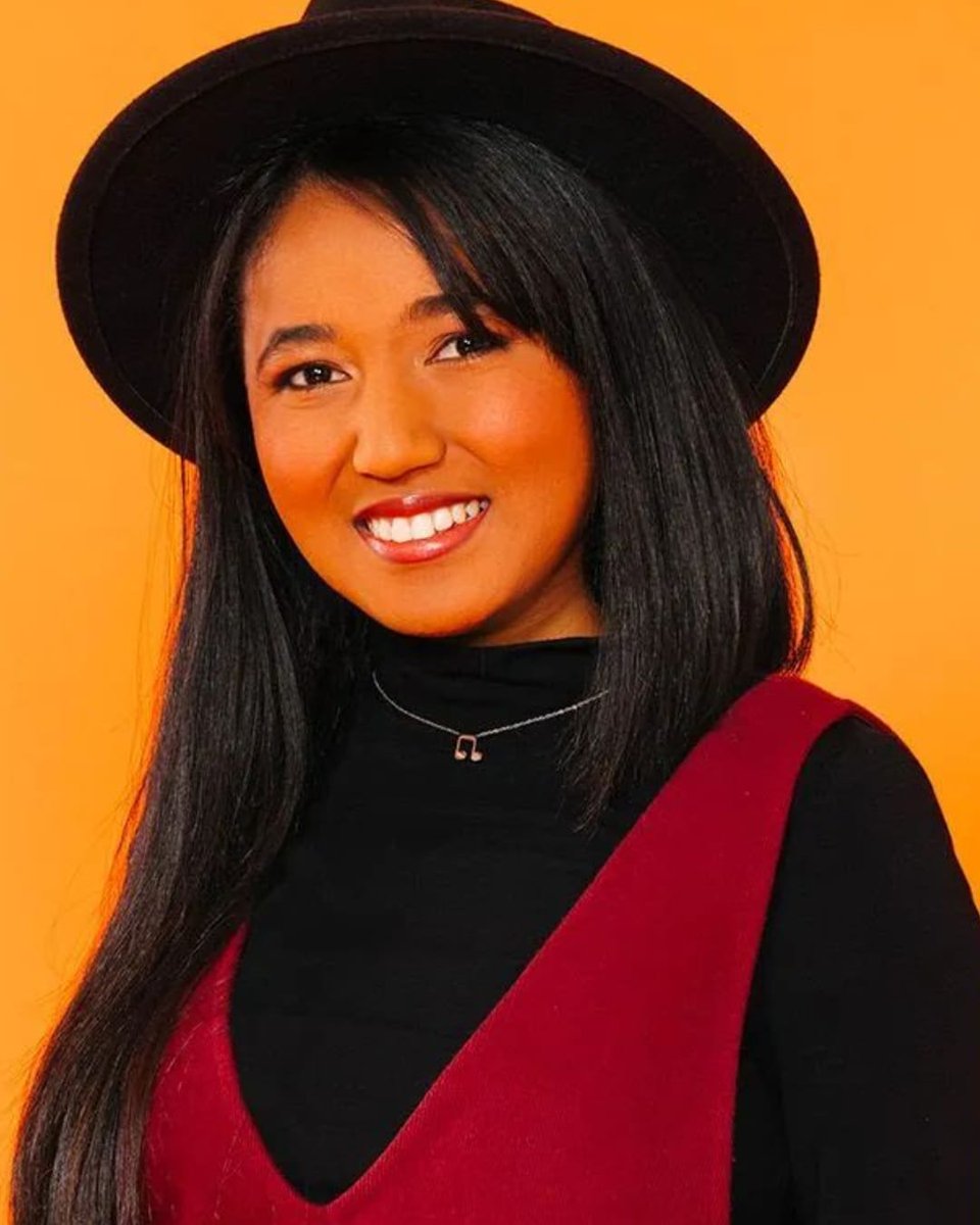 anishajoo's tweet photo. Selon vous qui va gagner entre anisha et enola 
❤️ pour Anisha 
🔁 pour Enola

#StarAcademy #StarAcademyleLive #staracademy2022 https://t.co/WHU8fDv7bs
