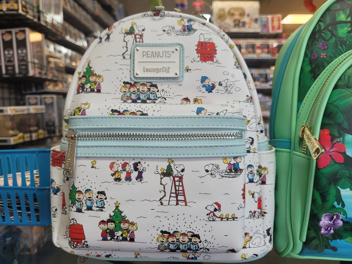 BellaBooksComic's tweet photo. We just restocked some amazing @loungefly Mini-Backpacks. Quantities are really low on the Lisa Frank and Jungle Book so act fast!!!!

#virginia #virginiabeachva #virginiabeach #tidewater #hamptonroads #va #vabeach #shoplocal #supportlocal #supportsmallbusiness #smallbusiness https://t.co/8wfjrT8o5a