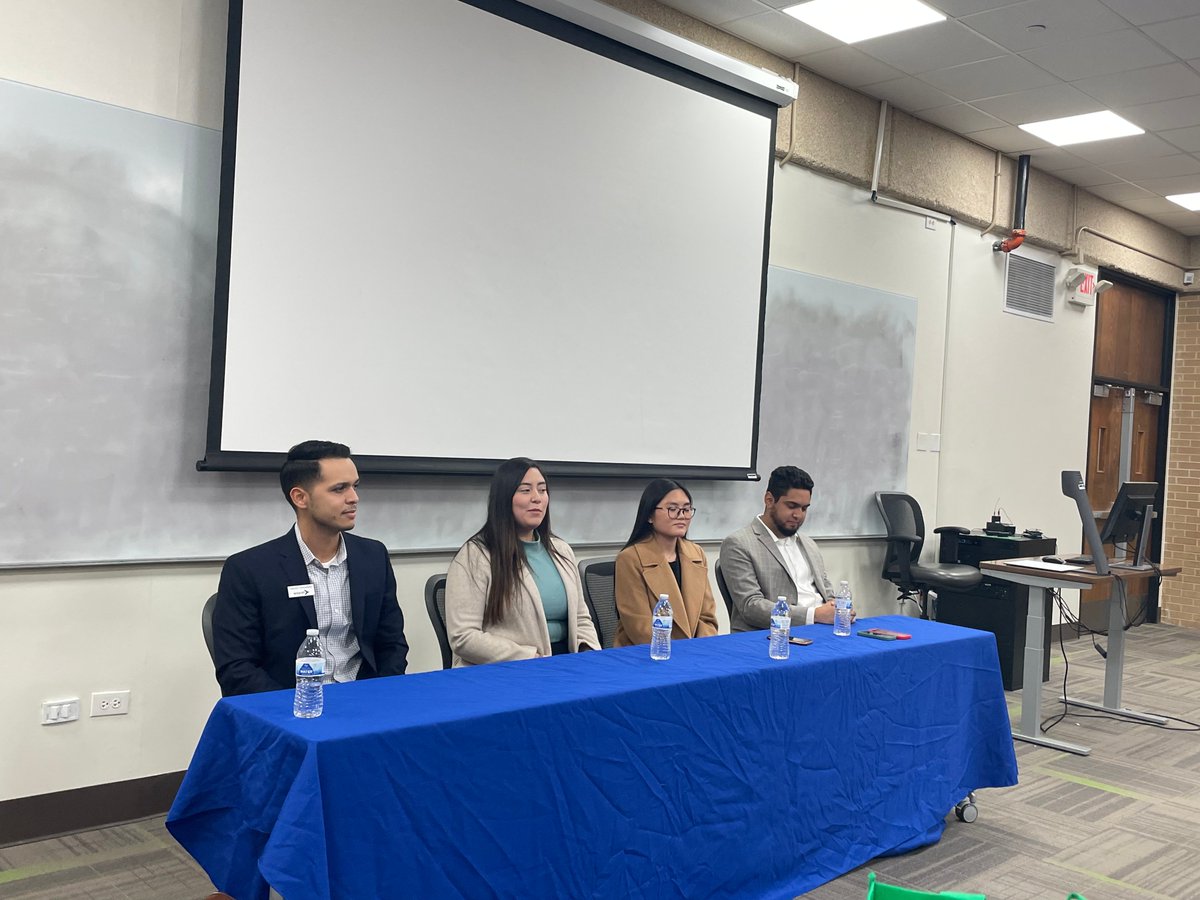 ALPFA_UNT's tweet photo. It was a great pleasure to host an alumni panel for this week’s meeting! A huge thank you to Freddy Fernandez, Susan Vuong, Jennifer Majano, and Fransico Lara for coming out and sharing your experiences!
#UNTAlumni #alpfa #alpfamilia #students #alpfaunt #untbusiness #professional https://t.co/8d4UeebO8D