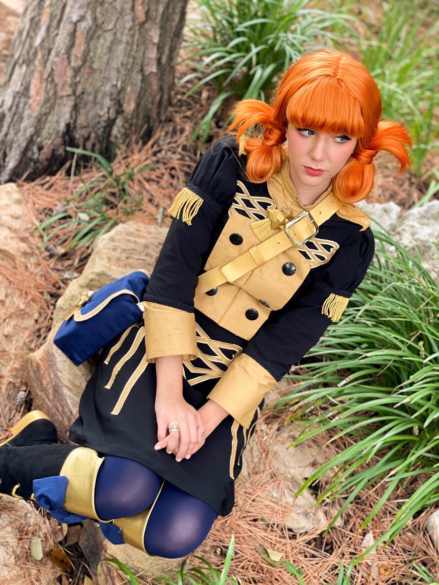 RoseQRoyalty's tweet photo. After that it was just a matter of sewing on snaps and buttons and she was done! I want to go back and figure out a better way of styling the wig, I’ve just been doing looped buns for now. https://t.co/1kwVYA7HiR