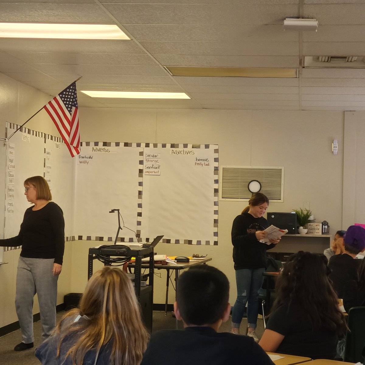 CassieNunes's tweet photo. Day 4, Be an Academic Author in AVT. Mrs. Baeza knows her students well and differentiates her lesson when necessary. #holdsstudentsaccoutable #validatesresponses @MsKSidhu @btorres78 @Monica_C_6th_gr https://t.co/YxiAclENJs