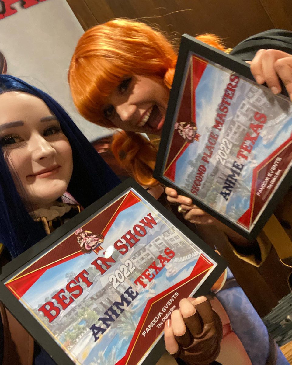 RoseQRoyalty's tweet photo. Aaaand my bestie @stitchcrimes and I decided last minute to compete at Anime Texas and took home Best In Show and Second Place Masters respectively!!! https://t.co/nFdp4Hjisx