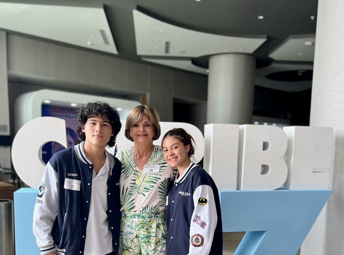 Altamiraedu's tweet photo. ¡Altamira en el #CaribeBiz2022! Nuestra institución estuvo presente en este evento que reunió a más de 100 líderes a nivel internacional, empresarios nacionales y funcionarios del gobierno donde brindaron nuevas perspectivas de la economía en la Costa Caribe.📊📌 https://t.co/dwFWjAusBI