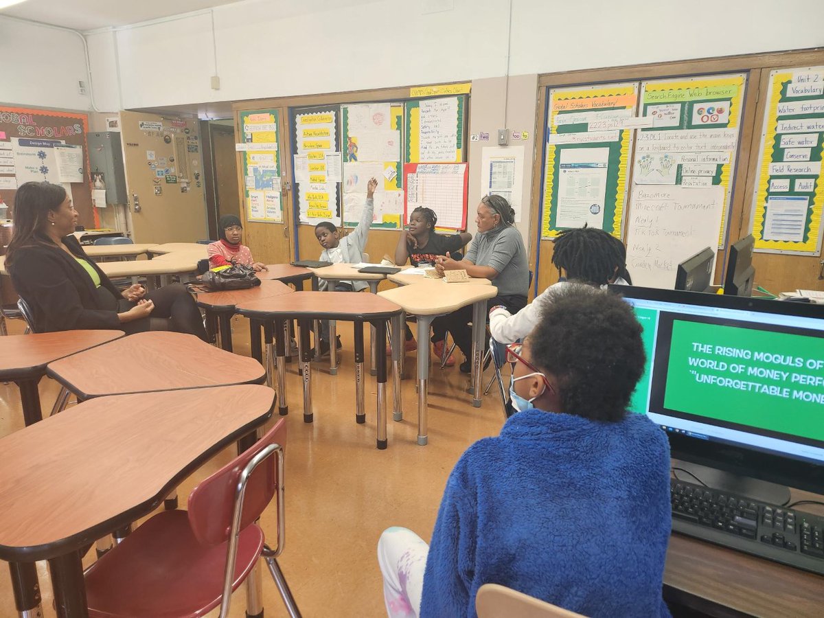 johnhfinley's tweet photo. Thank you @sabrinalamb for visiting P$129 today! @District5NYC  #ps129m https://t.co/5iP8YsOOka